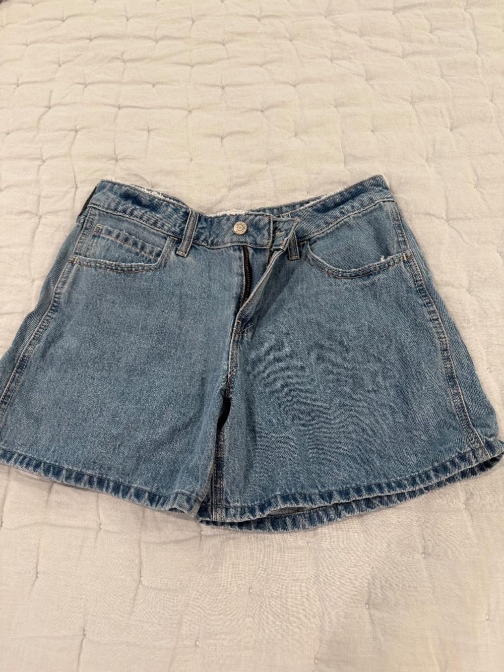 American Eagle Jean Shorts, Size 6